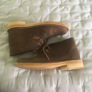 Women’s leather Clark’s Desert Boot